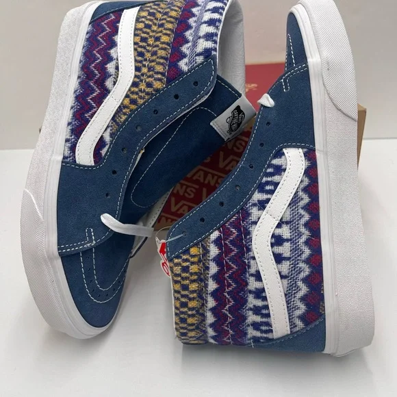 Vans Men’s Sk8-Hi
Fair Isle Biue/Multi Sneakers
VN0A705NBER - Picture 15 of 16